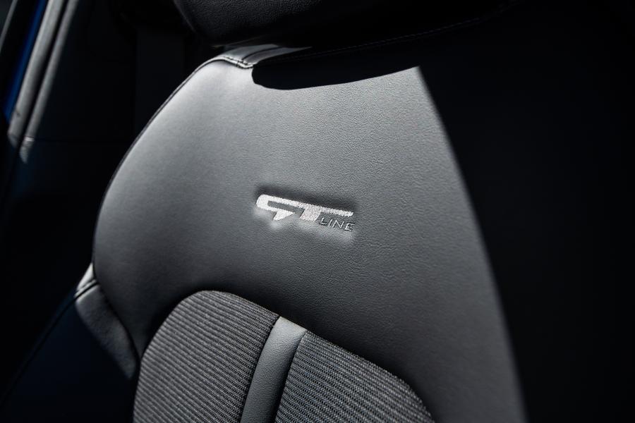 Детали интерьера Kia K5 GT-Line 2020 года  (NA) (фото 16 из 41)
